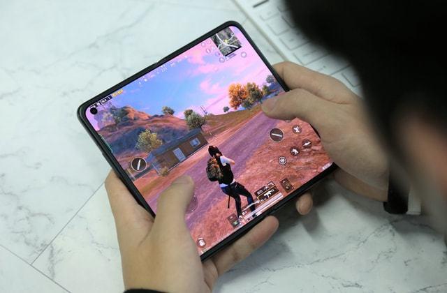 和平精英辅助【凯蒂猫一体直装】人物透视 平板视角 无后坐力 锁死自瞄 子弹追踪 方框射线 骨骼显示 物资显示